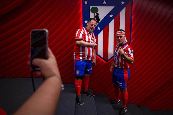 Picture from the Take the Pitch event from Atletico de Madrid (Left to right: Chemy and Ariel)