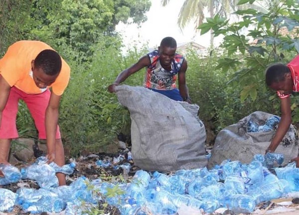 Collect plastic bottles for tokens. Blockchain environmental cleanup